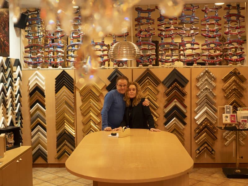 Equipo y taller de Cuadros Asorey, tienda de marcos en Santiago de Compostela