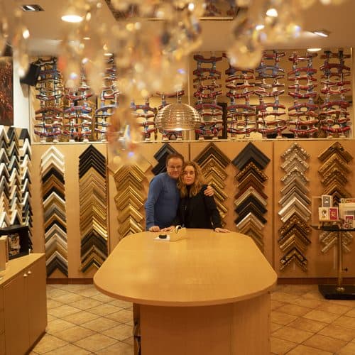 Tienda y taller de Cuadros Asorey, enmarcaciones en Santiago de Compostela